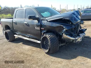 2018 Ram 1500 Big Horn z VIN 1C6RR7LT1JS332585, wystawiony jako IAAI lot #42110348 z przebiegiem Nie podano mil oraz . Historia ofert i sprzedaży dostępna na DreamBid. Obrazek 1.