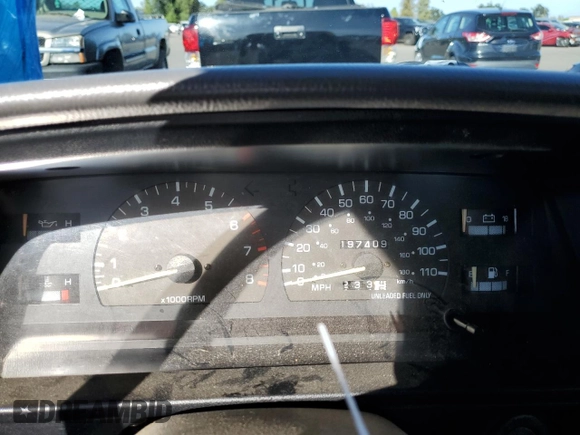 1993 Toyota Pickup DLX с VIN 4TAVN13D3PZ126673, выставлен на аукционе Copart как лот 72375914 с пробегом 197 409 миль миль и Списание • Salvage title. История ставок и продаж доступна на DreamBid. Изображение 9.