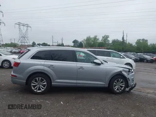 2019 Audi Q7 Premium Plus with VIN WA1LAAF76KD011711, listed as a IAAI auction lot 42266568 with 74,618 mi miles and . Bid and sale history available at DreamBid. Image 13.