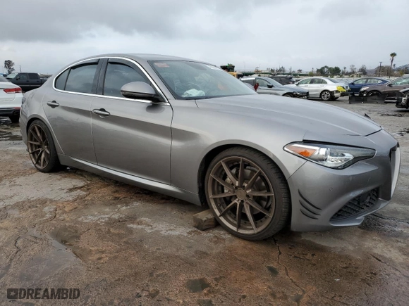 2017 Alfa Romeo Giulia Ti with VIN ZARFAECN5H7544840, listed as a Copart auction lot 43660255 with 0 mi miles and Salvage Title. Bid and sale history available at carsss.com. Image 4.