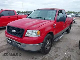 2006 Ford F-150 STX with VIN 1FTRX12W16NB08665, listed as a IAAI auction lot 41910402 with 170,392 mi miles. Bid and sale history available at carsss.com. Image 2.