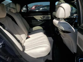 2019 Mercedes-Benz S 560 z VIN WDDUG8DBXKA450717, wystawiony jako Copart lot #53989545 z przebiegiem 25 621 mil mil oraz Szkoda całkowita • Salvage title. Historia ofert i sprzedaży dostępna na DreamBid. Obrazek 10.