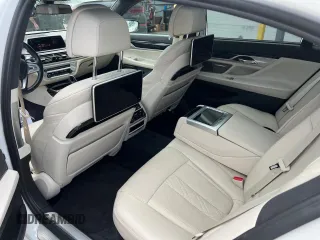 2018 BMW 7 Series 750i xDrive with VIN WBA7F2C55JB238347, listed as a Copart auction lot 54362255 with 63,360 mi miles and Clean Title. Bid and sale history available at carsss.com. Image 6.