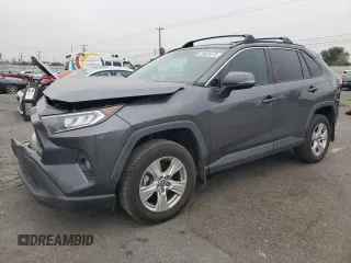 2020 Toyota RAV4 XLE with VIN 2T3W1RFV2LC045134, listed as a Copart auction lot 59635475 with 122,144 mi miles and Salvage title. Bid and sale history available at DreamBid. Image 1.