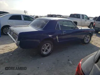 1965 Ford Mustang z VIN 5F07T661135, wystawiony jako Copart lot #44177515 z przebiegiem 2 330 mil mil oraz Szkoda całkowita • Salvage title. Historia ofert i sprzedaży dostępna na DreamBid. Obrazek 3.