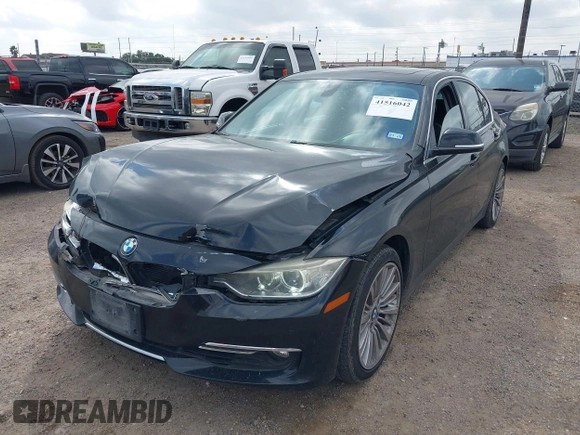 2013 BMW 3 Series 328i with VIN WBA3A5C58DF352998, listed as a IAAI auction lot 41516042 with 205,977 mi miles. Bid and sale history available at carsss.com. Image 17.