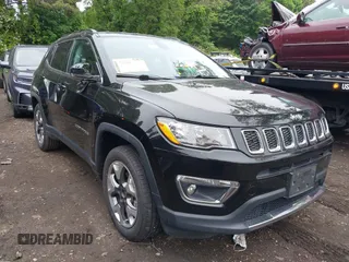 2020 Jeep Compass Limited z VIN 3C4NJDCB4LT155374, wystawiony jako IAAI lot #42437611 z przebiegiem 43 867 mil mil oraz . Historia ofert i sprzedaży dostępna na DreamBid. Obrazek 1.