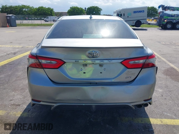 2019 Toyota Camry LE z VIN 4T1B11HK6KU741715, wystawiony jako IAAI lot #42392445 z przebiegiem 138 201 mil mil oraz . Historia ofert i sprzedaży dostępna na DreamBid. Obrazek 16.