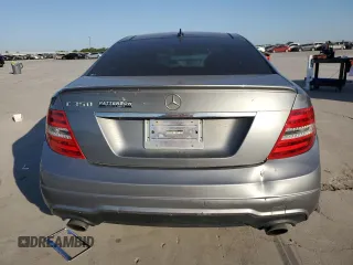 2012 Mercedes-Benz C 350 z VIN WDDGJ5HB3CF853000, wystawiony jako Copart lot #73855394 z przebiegiem 193 379 mil mil oraz Czysty tytuł • Clean title. Historia ofert i sprzedaży dostępna na DreamBid. Obrazek 6.