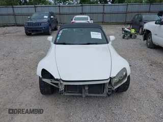 2000 Honda S2000 с VIN JHMAP1146YT004909, выставлен на аукционе IAAI как лот 42363959 с пробегом 182 011 миль миль и . История ставок и продаж доступна на DreamBid. Изображение 13.