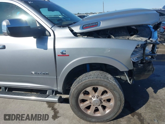 2019 Ram 2500 Laramie with VIN 3C6UR5NL5KG701954, listed as a IAAI auction lot 41030753 with 183,756 mi miles. Bid and sale history available at carsss.com. Image 18.
