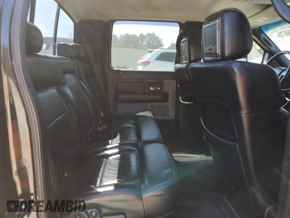 2004 Ford F-150 XLT with VIN 1FTPW14584KB28280, listed as a Copart auction lot 49546875 with 214,808 mi miles and Clean Title. Bid and sale history available at carsss.com. Image 10.