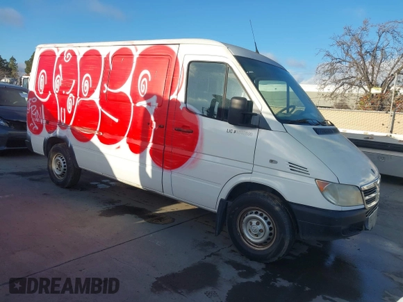 2006 Dodge Sprinter with VIN WD0PD644365929007, listed as a IAAI auction lot 41605041 with 221,956 mi miles and . Bid and sale history available at DreamBid. Image 1.