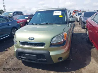 2010 Kia Soul ! with VIN KNDJT2A24A7148684, listed as a IAAI auction lot 41780462 with 95,834 mi miles. Bid and sale history available at carsss.com. Image 12.