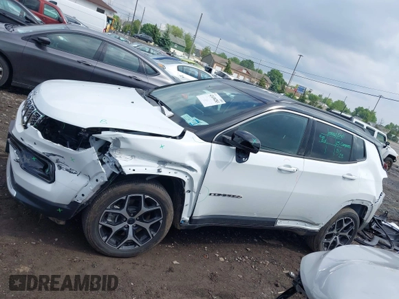 2025 Jeep Compass Limited with VIN 3C4NJDCN0ST502532, listed as a IAAI auction lot 42438283 with 2,709 mi miles and . Bid and sale history available at DreamBid. Image 15.