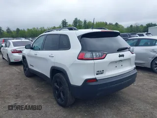 2019 Jeep Cherokee Latitude Plus with VIN 1C4PJMLB8KD320467, listed as a IAAI auction lot 42259659 with 33,368 mi miles and . Bid and sale history available at DreamBid. Image 12.