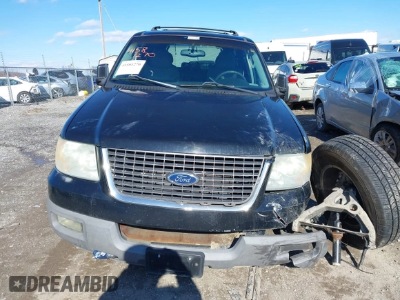 2003 Ford Expedition Special Service with VIN 1FMFU16L33LC18812, listed as a IAAI auction lot 41581270 with 1 mi miles. Bid and sale history available at carsss.com. Image 11.