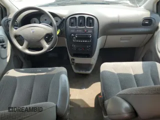 2005 Dodge Caravan SE с VIN 2D4GP24RX5R360598, выставлен на аукционе Copart как лот 60288075 с пробегом 126 609 миль миль и На запчасти • Non repairable. История ставок и продаж доступна на DreamBid. Изображение 8.