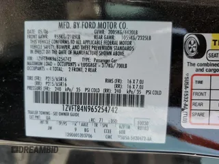2006 Ford Mustang Standard z VIN 1ZVFT84N965254742, wystawiony jako Copart lot #61816475 z przebiegiem 111 655 mil mil oraz Czysty tytuł • Clean title. Historia ofert i sprzedaży dostępna na DreamBid. Obrazek 12.