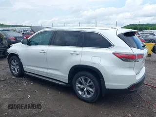 2015 Toyota Highlander XLE z VIN 5TDKKRFHXFS072625, wystawiony jako IAAI lot #42202616 z przebiegiem 121 337 mil mil oraz . Historia ofert i sprzedaży dostępna na DreamBid. Obrazek 15.