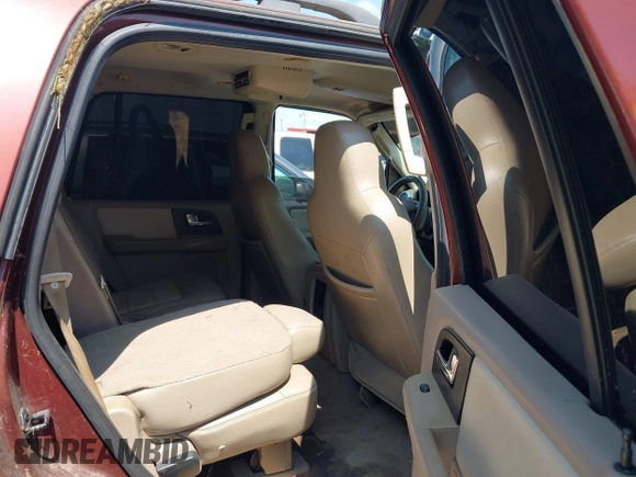 2006 Ford Expedition Eddie Bauer z VIN 1FMPU17526LA77577, wystawiony jako IAAI lot #42415870 z przebiegiem Nie podano mil oraz . Historia ofert i sprzedaży dostępna na DreamBid. Obrazek 8.