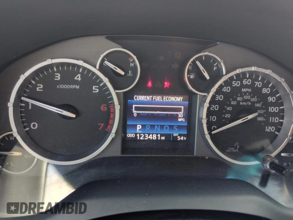 2017 Toyota Tundra SR z VIN 5TFUW5F19HX656990, wystawiony jako Copart lot #51087865 z przebiegiem 123 481 mil mil oraz Szkoda całkowita • Salvage title. Historia ofert i sprzedaży dostępna na DreamBid. Obrazek 9.
