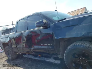2017 Chevrolet Silverado 1500 LT with VIN 1GCVKREC1HZ285337, listed as a IAAI auction lot 41781910 with 136,895 mi miles. Bid and sale history available at carsss.com. Image 6.