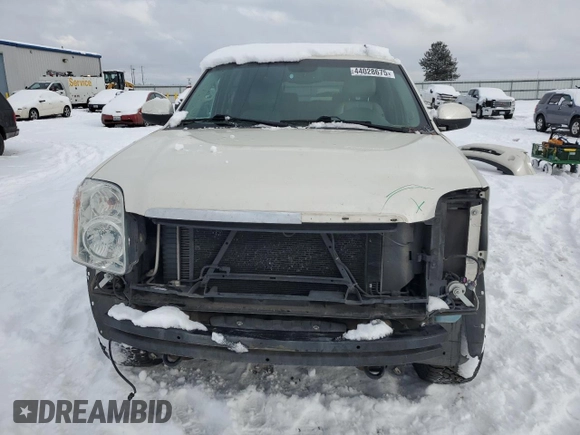 2014 GMC Yukon XL SLT with VIN 1GKS2KE78ER151549, listed as a Copart auction lot 44028675 with 176,209 mi miles and Salvage Title. Bid and sale history available at carsss.com. Image 5.