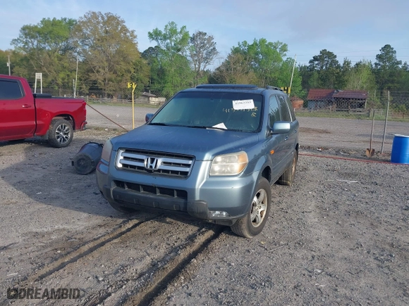 2006 Honda Pilot EX-L with VIN 5FNYF18516B002860, listed as a IAAI auction lot 41963343 with 202,799 mi miles. Bid and sale history available at carsss.com. Image 2.