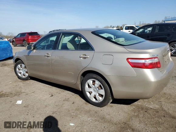 2008 Toyota Camry LE z VIN 4T1BE46K48U232059, wystawiony jako Copart lot #53302165 z przebiegiem 106 705 mil mil oraz Szkoda całkowita • Salvage title. Historia ofert i sprzedaży dostępna na DreamBid. Obrazek 2.
