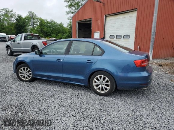2015 Volkswagen Jetta SE with VIN 3VWD17AJ5FM326779, listed as a Copart auction lot 61359505 with 110,157 mi miles and Salvage title. Bid and sale history available at DreamBid. Image 2.