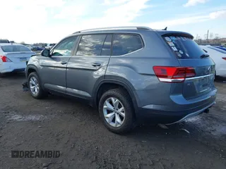 2018 Volkswagen Atlas SE with VIN 1V2LR2CA8JC557594, listed as a IAAI auction lot 41407513 with Not provided miles and . Bid and sale history available at DreamBid. Image 3.