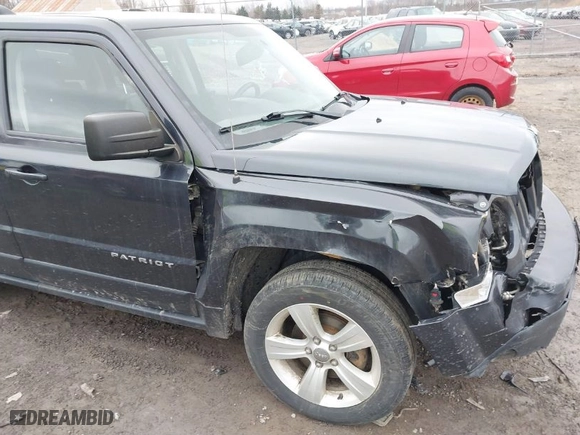 2014 Jeep Patriot Limited with VIN 1C4NJRCB8ED648089, listed as a IAAI auction lot 41801878 with 102,346 mi miles. Bid and sale history available at carsss.com. Image 17.