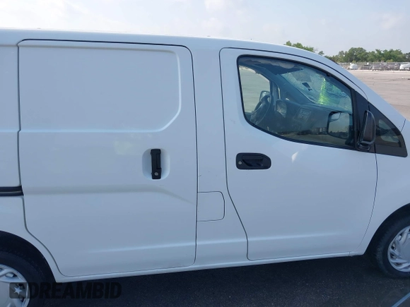 2015 Chevrolet City Express Cargo LS with VIN 3N63M0YN0FK724352, listed as a IAAI auction lot 42061167 with 159,734 mi miles and . Bid and sale history available at DreamBid. Image 13.