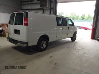 2019 Chevrolet Express Cargo с VIN 1GCWGBFG0K1195312, выставлен на аукционе IAAI как лот 42314484 с пробегом Не указан миль и . История ставок и продаж доступна на DreamBid. Изображение 4.