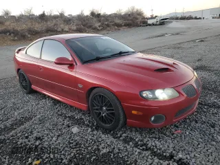2006 Pontiac GTO with VIN 6G2VX12U86L811888, listed as a Copart auction lot 85960094 with 172,614 mi miles and Salvage Title. Bid and sale history available at carsss.com. Image 4.