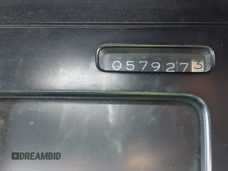 1984 Chevrolet Corvette z VIN 1G1AY0780E5114446, wystawiony jako IAAI lot #42290916 z przebiegiem 57 927 mil mil oraz . Historia ofert i sprzedaży dostępna na DreamBid. Obrazek 7.