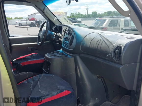 2003 Ford Econoline Passenger XL with VIN 1FBSS31L13HB82587, listed as a IAAI auction lot 42314787 with 217,431 mi miles and . Bid and sale history available at DreamBid. Image 5.