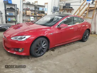2018 Tesla Model S 75D z VIN 5YJSA1E29JF295592, wystawiony jako Copart lot #57456635 z przebiegiem Nie podano mil oraz Szkoda całkowita • Salvage title. Historia ofert i sprzedaży dostępna na DreamBid. Obrazek 1.