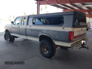 1991 Ford F-250 with VIN 1FTHX26MXMKA72774, listed as a IAAI auction lot 42121856 with 7,483 mi miles. Bid and sale history available at carsss.com. Image 3.