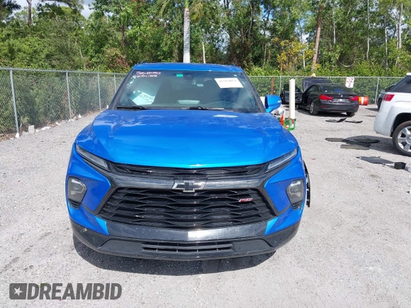 2024 Chevrolet Blazer RS z VIN 3GNKBKRS3RS146487, wystawiony jako IAAI lot #41513052 z przebiegiem 27 535 mil mil oraz . Historia ofert i sprzedaży dostępna na DreamBid. Obrazek 13.