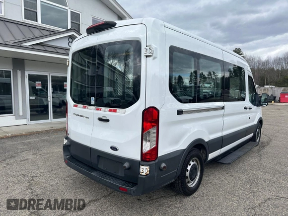 2018 Ford Transit Passenger XL z VIN 1FBZX2CM1JKA87138, wystawiony jako Copart lot #53706825 z przebiegiem 207 885 mil mil oraz Tytuł czysty. Historia ofert i sprzedaży dostępna na DreamBid. Obrazek 4.