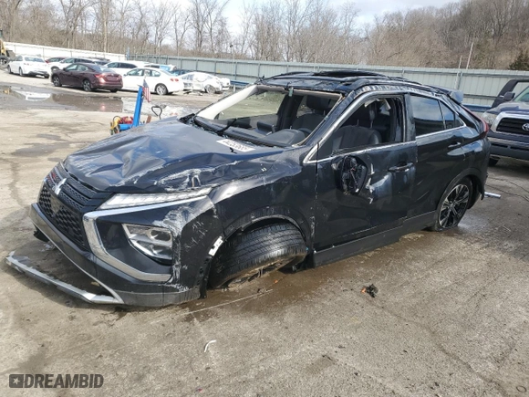 2022 Mitsubishi Eclipse Cross SE with VIN JA4ATWAA3NZ004255, listed as a Copart auction lot 44253685 with 51,123 mi miles and Salvage Title. Bid and sale history available at carsss.com. Image 1.