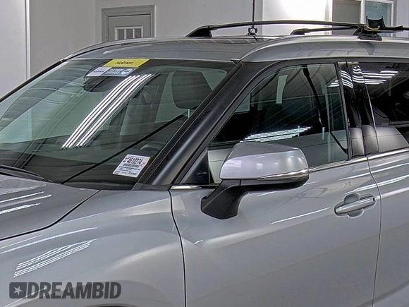 2021 Toyota Highlander XLE with VIN 5TDHZRBH0MS558143, listed as a IAAI auction lot 42859323 with 41,722 mi miles and . Bid and sale history available at DreamBid. Image 29.