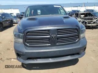 2015 Ram 1500 Sport z VIN 1C6RR7HT3FS584242, wystawiony jako Copart lot #57354125 z przebiegiem Nie podano mil oraz Szkoda całkowita • Salvage title. Historia ofert i sprzedaży dostępna na DreamBid. Obrazek 5.