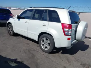 2006 Suzuki Grand Vitara Luxury с VIN JS3TE947764104529, выставлен на аукционе IAAI как лот 42631150 с пробегом 181 900 миль миль и . История ставок и продаж доступна на DreamBid. Изображение 3.