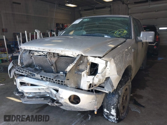 2007 Ford F-150 XLT with VIN 1FTPW14527KC78244, listed as a IAAI auction lot 41392809 with 272,645 mi miles. Bid and sale history available at carsss.com. Image 2.