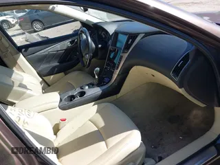 2015 Infiniti Q50 Premium z VIN JN1BV7AR3FM396882, wystawiony jako IAAI lot #37523335 z przebiegiem 89 761 mil mil oraz . Historia ofert i sprzedaży dostępna na DreamBid. Obrazek 5.
