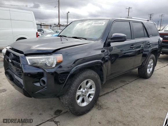 2021 Toyota 4Runner SR5 with VIN JTEEU5JR7M5247640, listed as a Copart auction lot 44445845 with 81,958 mi miles and Salvage Title. Bid and sale history available at carsss.com. Image 1.