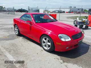 2001 Mercedes-Benz SLK 230/320 с VIN WDBKK65FX1F211044, выставлен на аукционе IAAI как лот 42210103 с пробегом 139 226 миль миль и . История ставок и продаж доступна на DreamBid. Изображение 1.